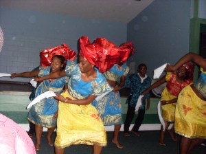 Yep, that's me in the front looking like a lunatic as I lead Atlanta's Nigerian Youth Alliance dance group in a performance to Osita Osadebe's classic hit, "Agbalu Aka Na Azo Ani"