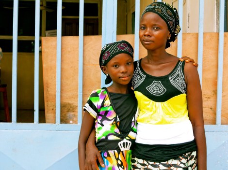 Ebola survivors, Fatmata and her daughter Tata. © UNICEF Sierra Leone/2014/Dunlop