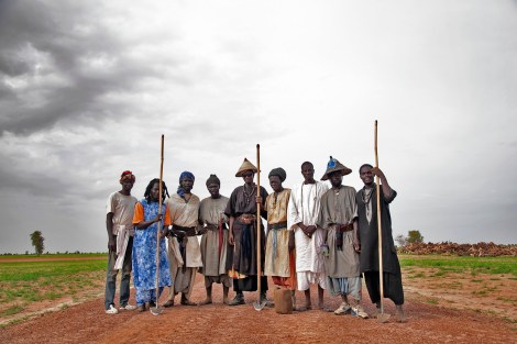 One of the most important elements of the Baye Fall is dedicated work. Many followers have dedicated their lives to the land, often working the fields of their daara, a rural Mouride community. Ndindy, Senegal. 2014 (Laylah Amatullah Barrayn)